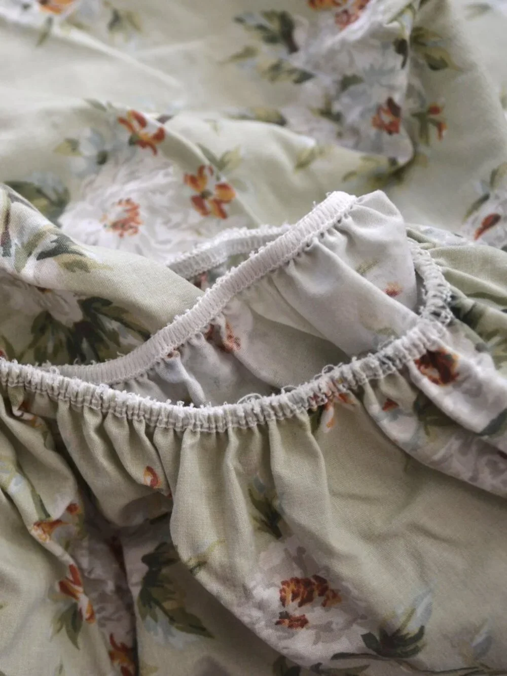 4 pc Waverly Garden Room Pleated/Ruffle Carolina Gardens Magnolia Sheet Set